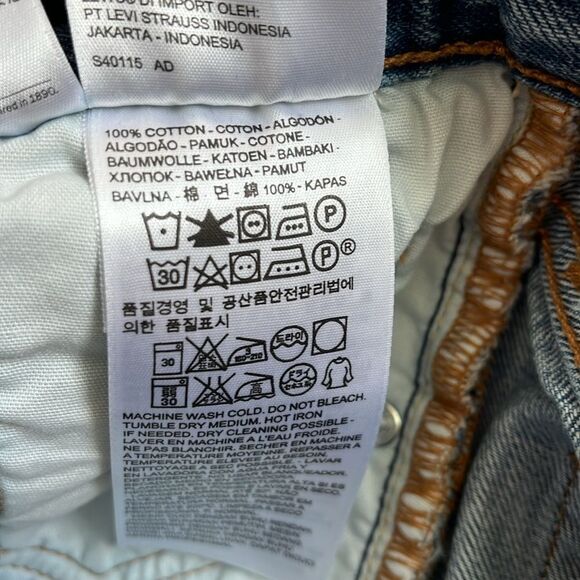 Levi’s 501 Distressed Light Wash Denim Jean Shorts | Size 29 - Picture 7 of 8